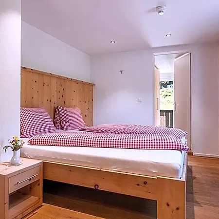 Erzhorn Hotel 2*